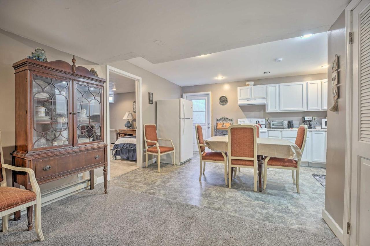 Lovely 3- Bedroom Apartment With Street Parking. Goshen Exterior photo
